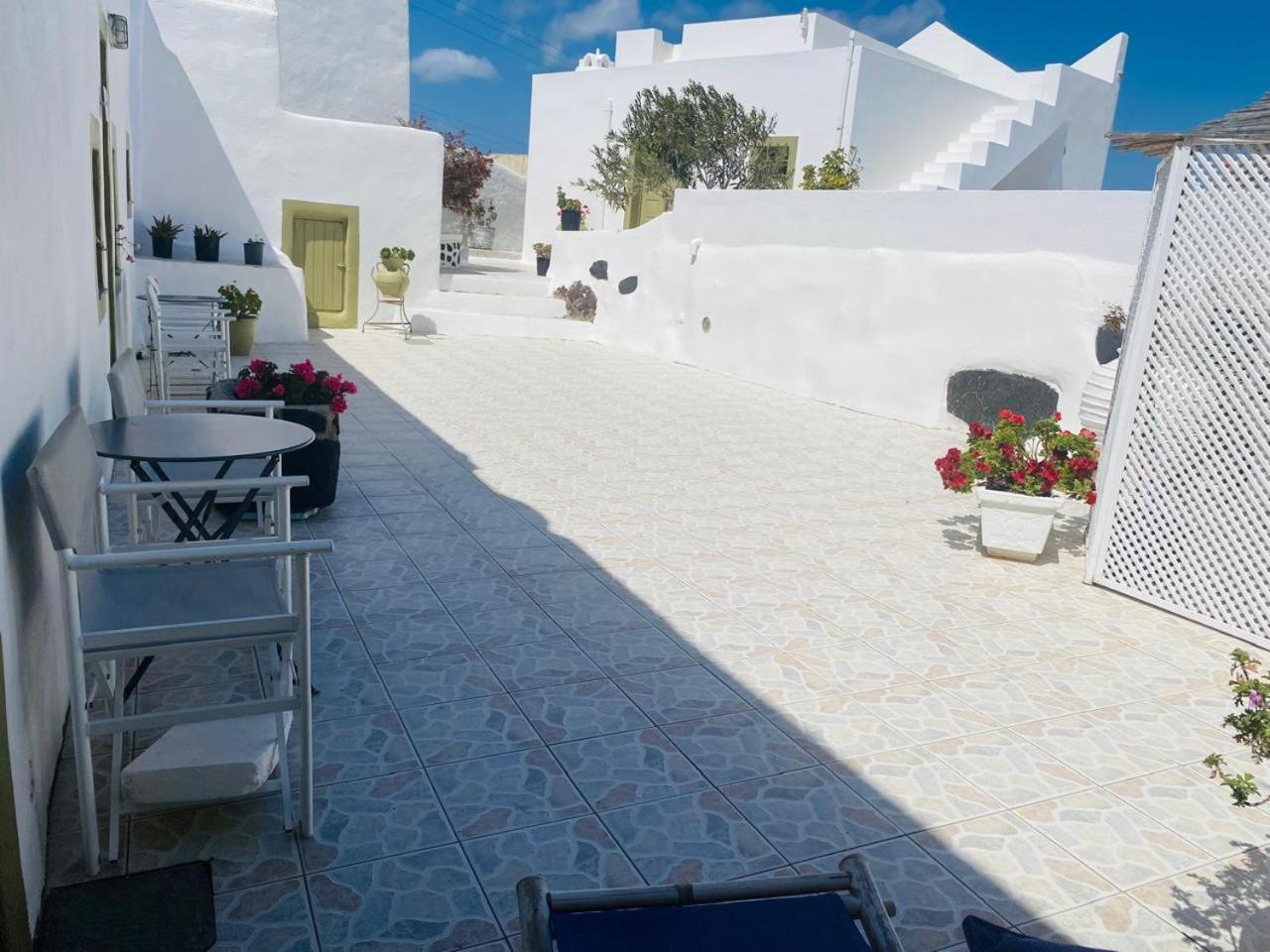 Palm Tree Hill Guest House Oía Exterior photo
