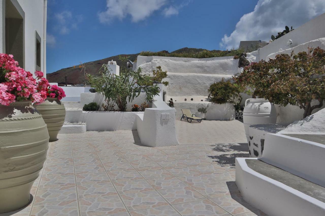 Palm Tree Hill Guest House Oía Exterior photo