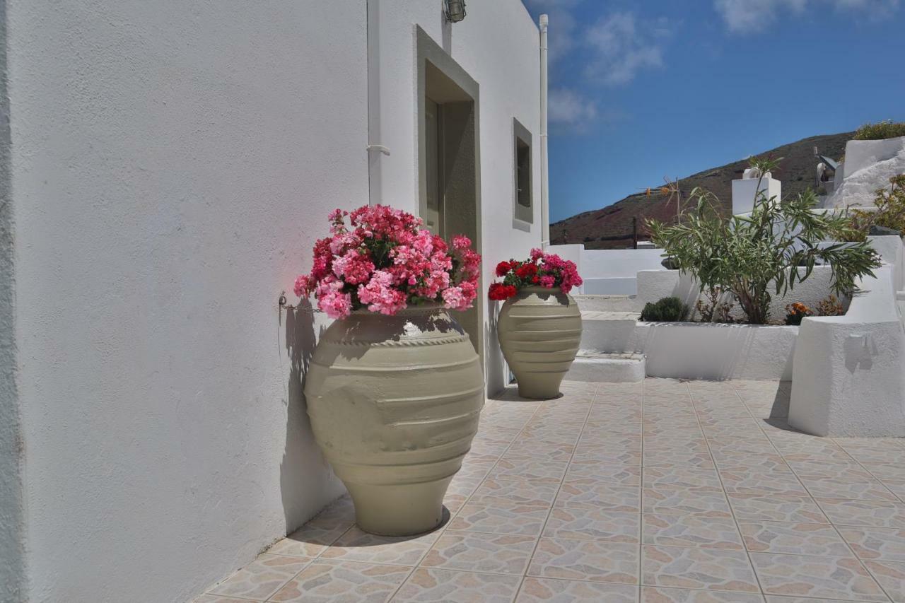 Palm Tree Hill Guest House Oía Exterior photo