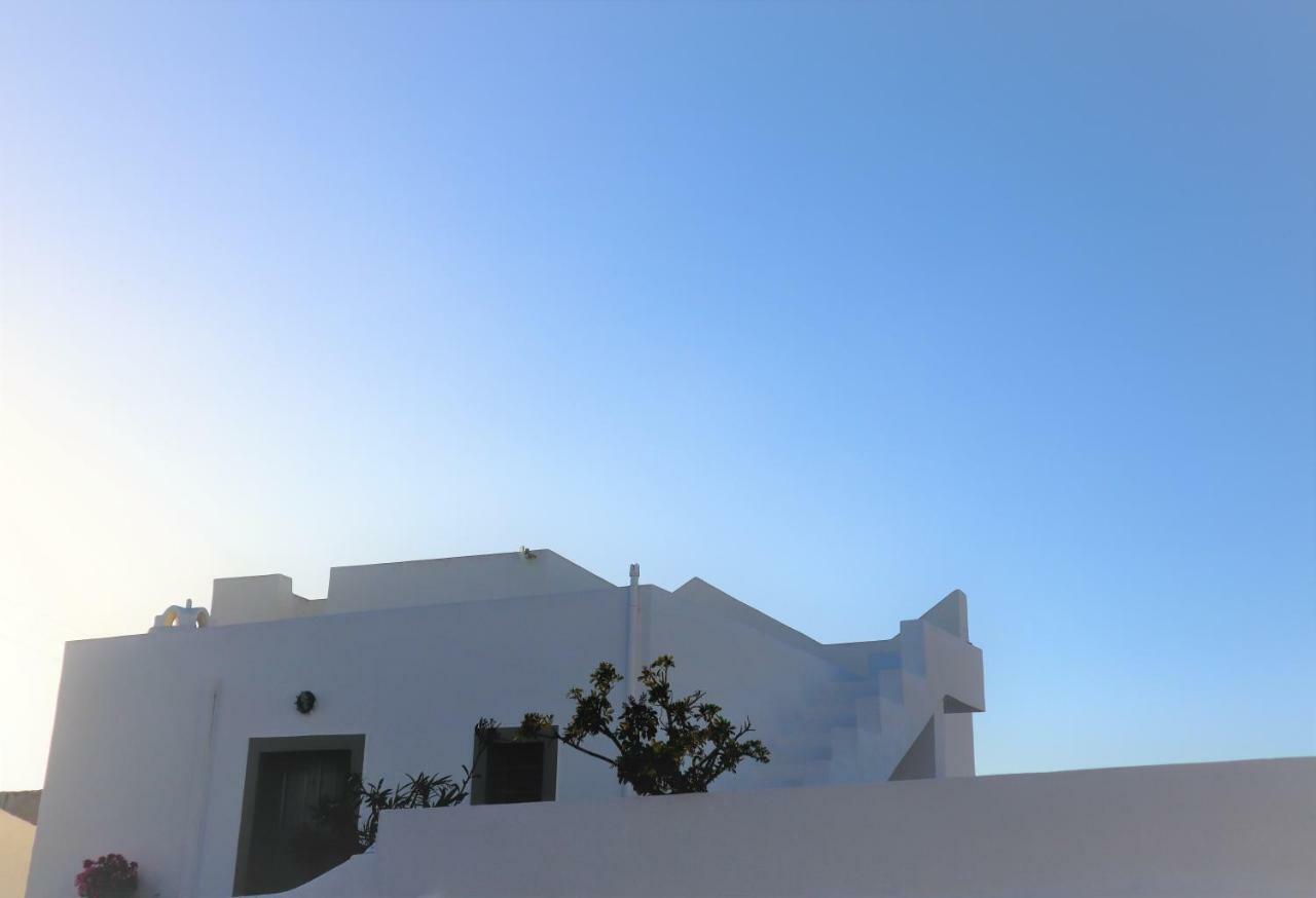 Palm Tree Hill Guest House Oía Exterior photo