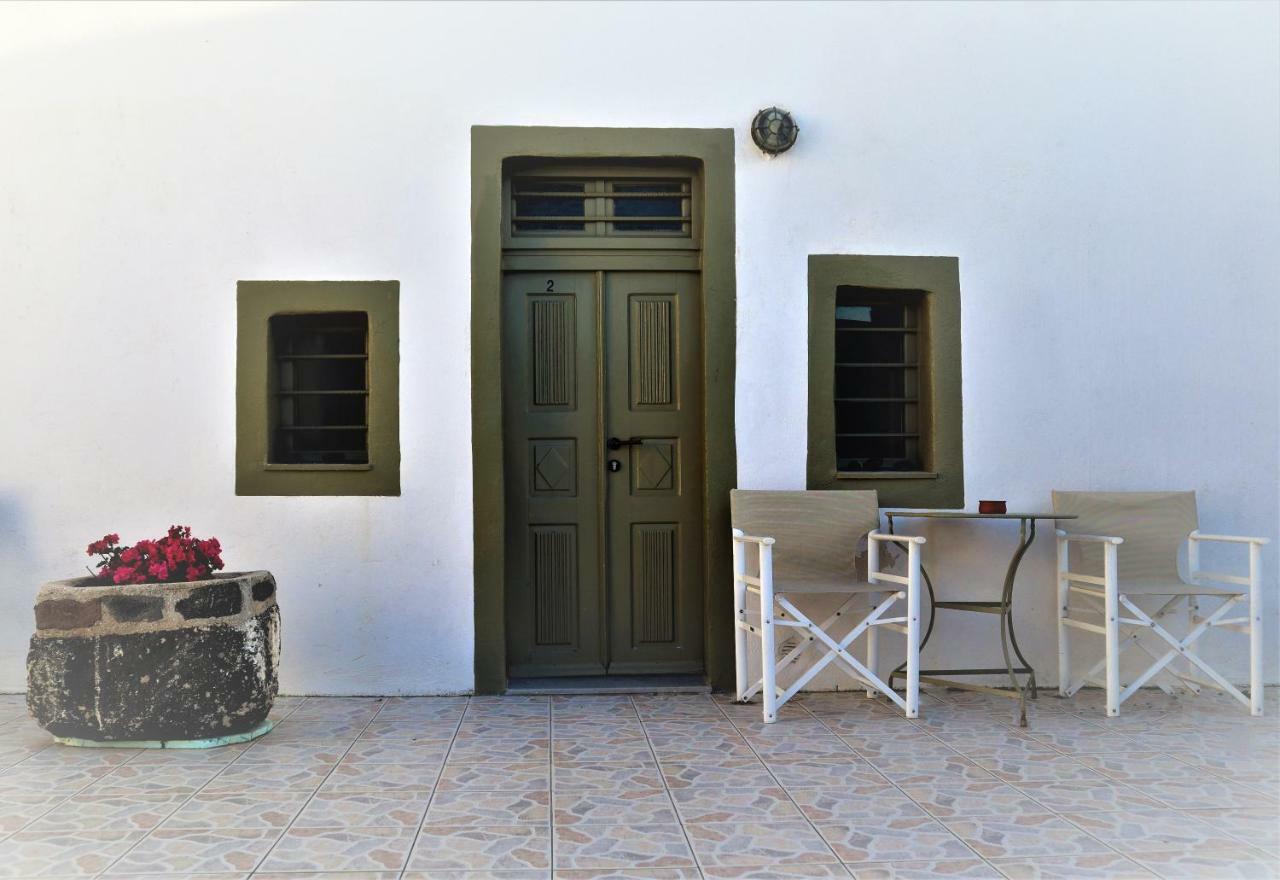 Palm Tree Hill Guest House Oía Exterior photo